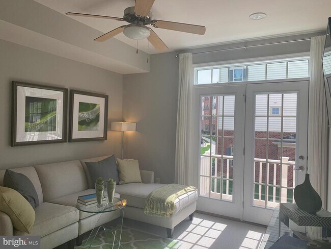 Building Photo - 6491 Jack Linton Dr S