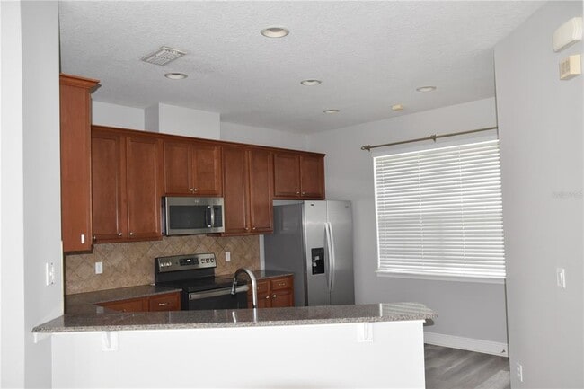 Building Photo - 12964 Emersondale Ave