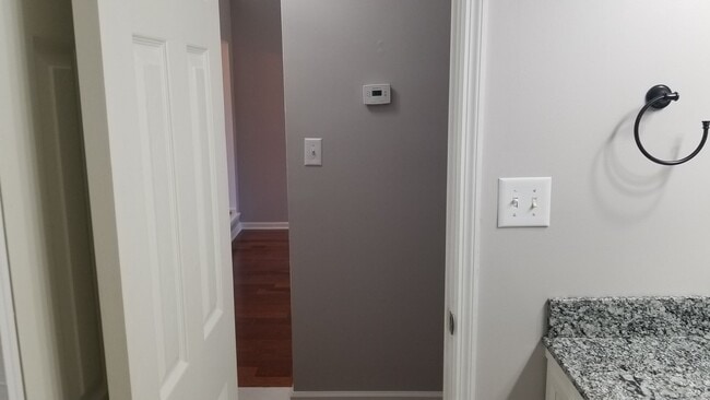 Building Photo - 3bd 2 bath Asbury Hill