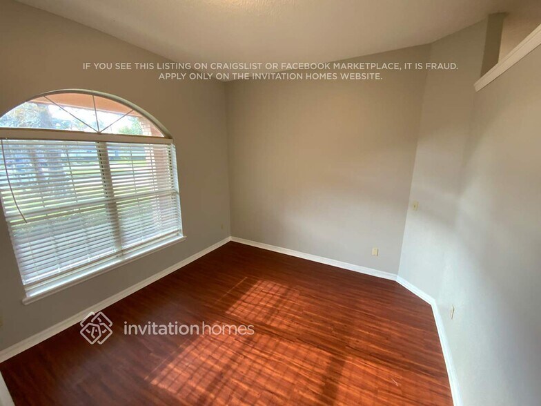 Building Photo - 1091 Larkspur Loop