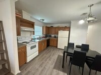 Building Photo - 5529 Mesa Cir