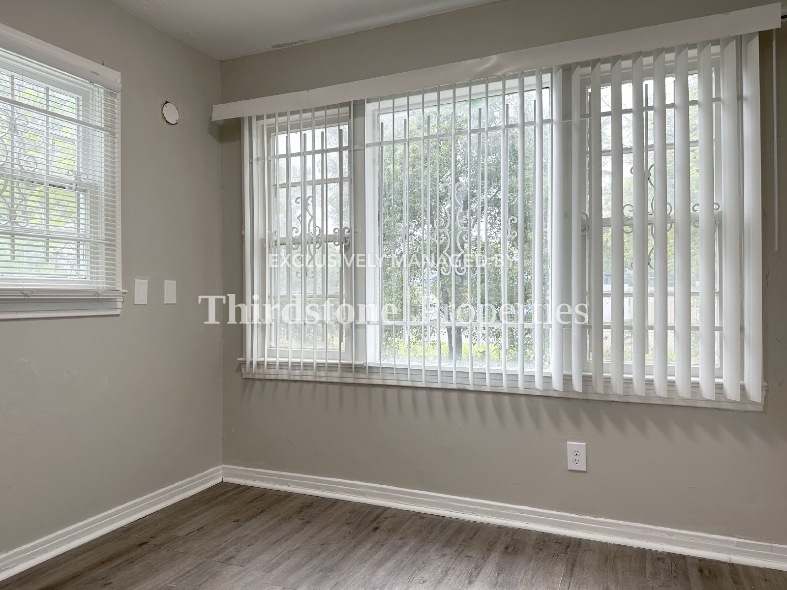 Building Photo - 435 Springfield Ct N