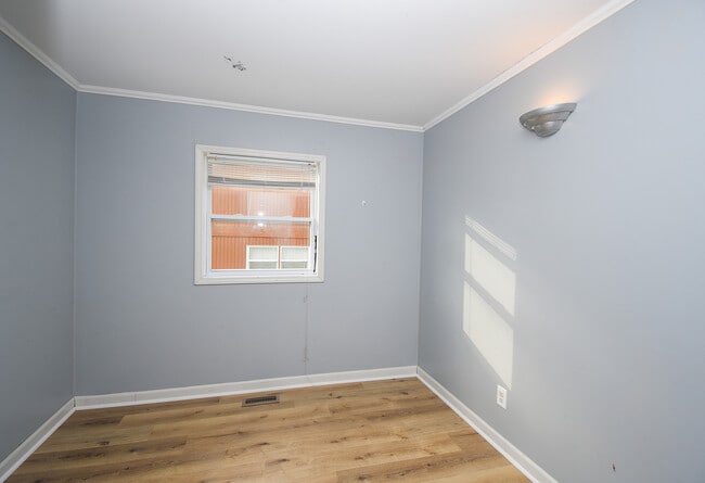 Building Photo - 1107 Hilltop Blvd