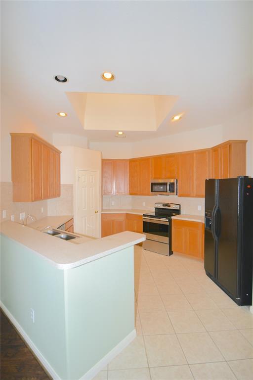 Building Photo - 5911 Mettler Ln