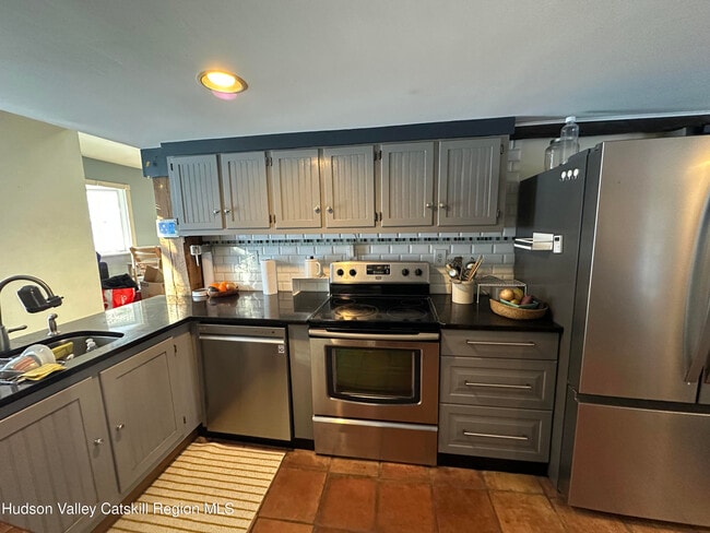 Building Photo - 180 Yerry Hill Rd