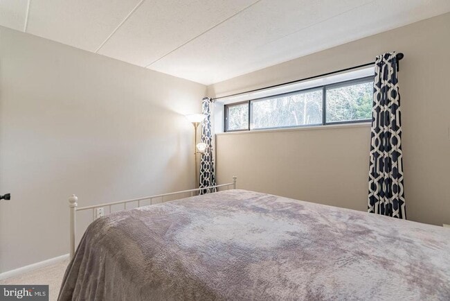 Building Photo - 130 Roberts Ln