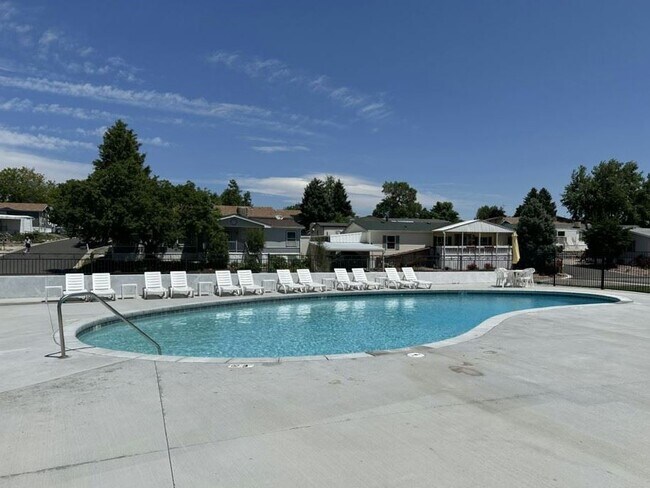 Building Photo - 1801 W 92nd Ave