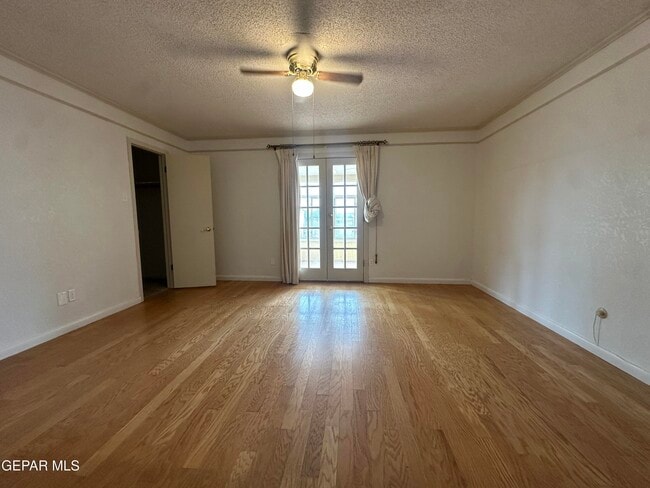 Building Photo - 724 Espada Dr