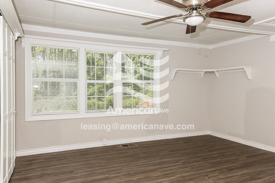 Building Photo - 216 McFayden Dr