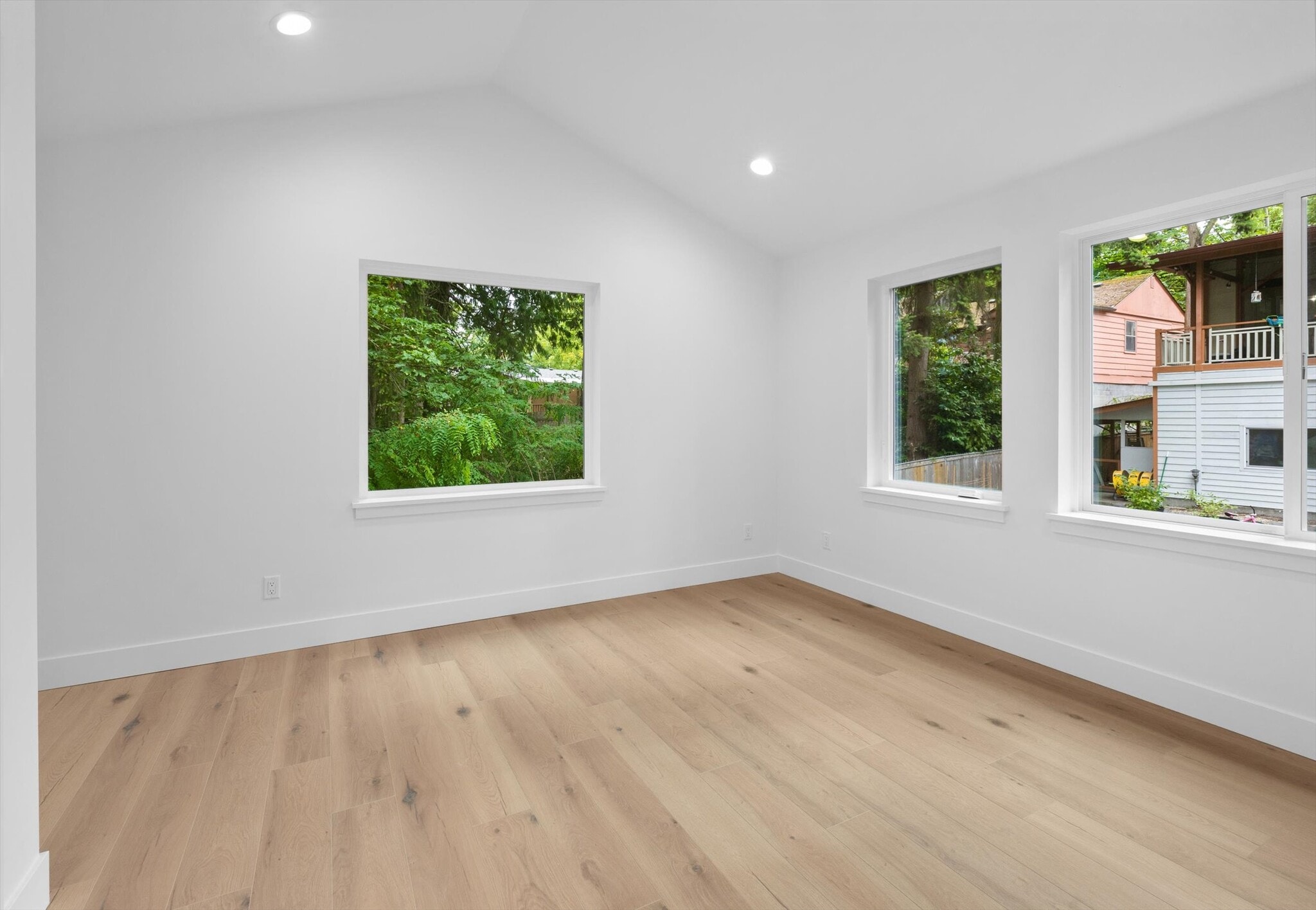 Building Photo - 14337 22nd Ave NE