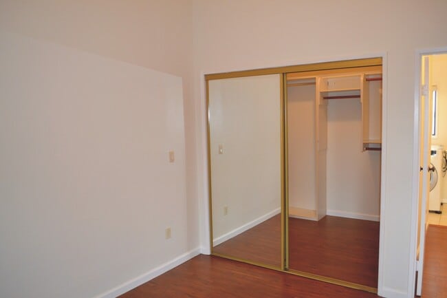 Building Photo - 6407 Gentry Ave