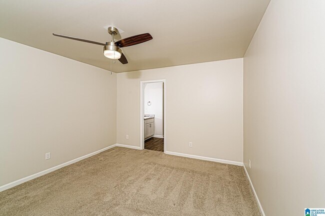 Building Photo - 832 Lora Ln