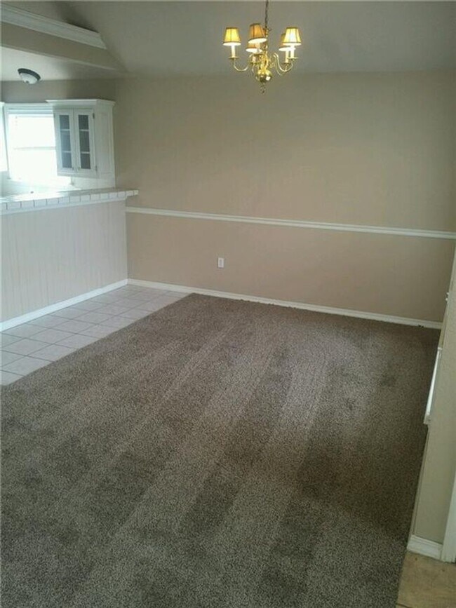 Building Photo - 1754-1756 Pointer Ln