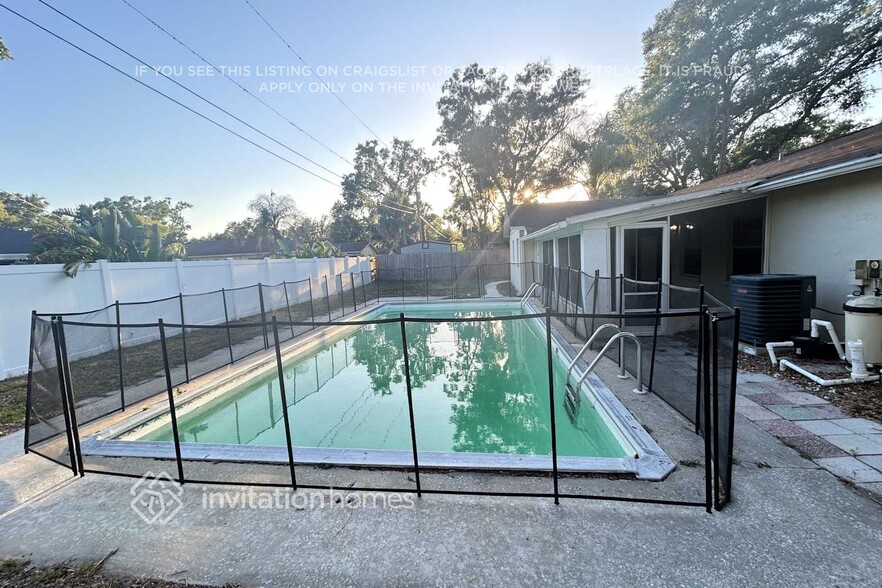 Building Photo - 509 Clemons Rd