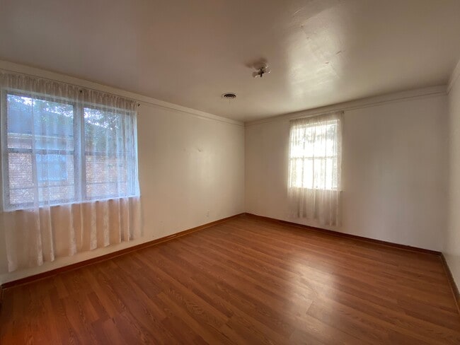 Building Photo - 1029 Terry St