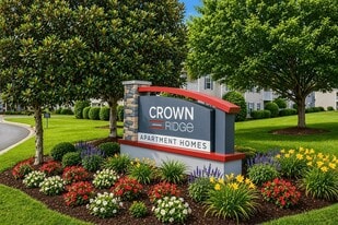 Building Photo - Crown Ridge