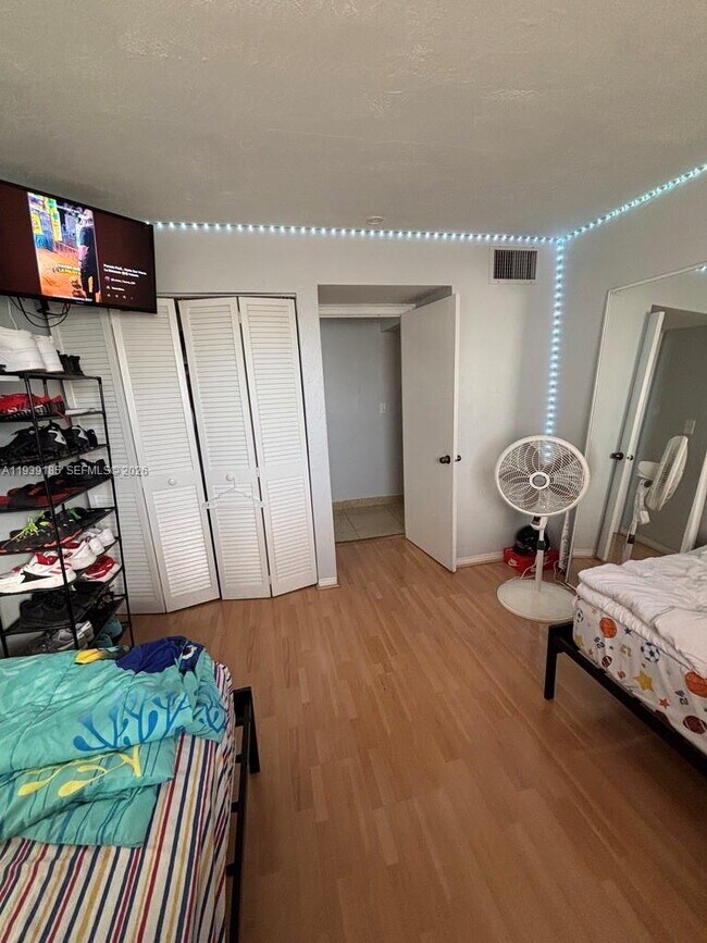 Building Photo - 8701 SW 141st St