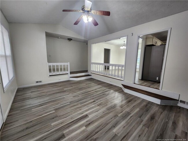 Building Photo - 5521 Deep Hollow Ct