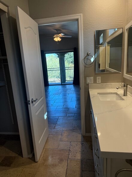 Building Photo - 18250 N 32nd St