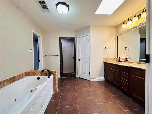 Building Photo - 1403 Meadow Crest Ln