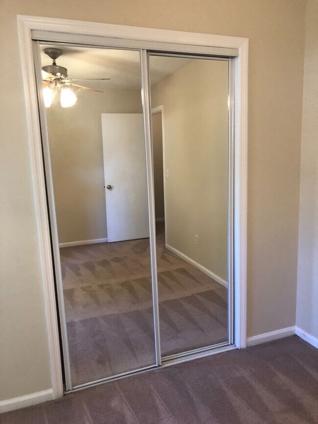 Building Photo - Single story ranch with 2 car attached gar...