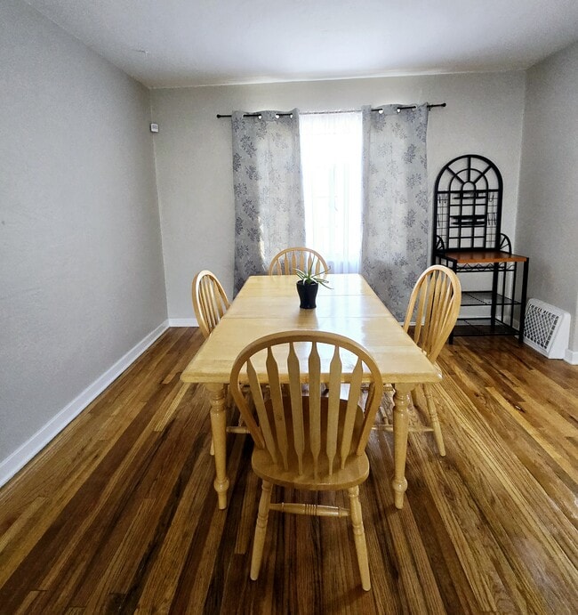 Dining room separate from the kitchen - 205 Harvard Dr SE