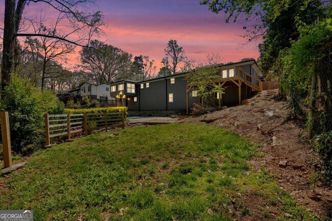 Building Photo - 3819 Dora Dr SE