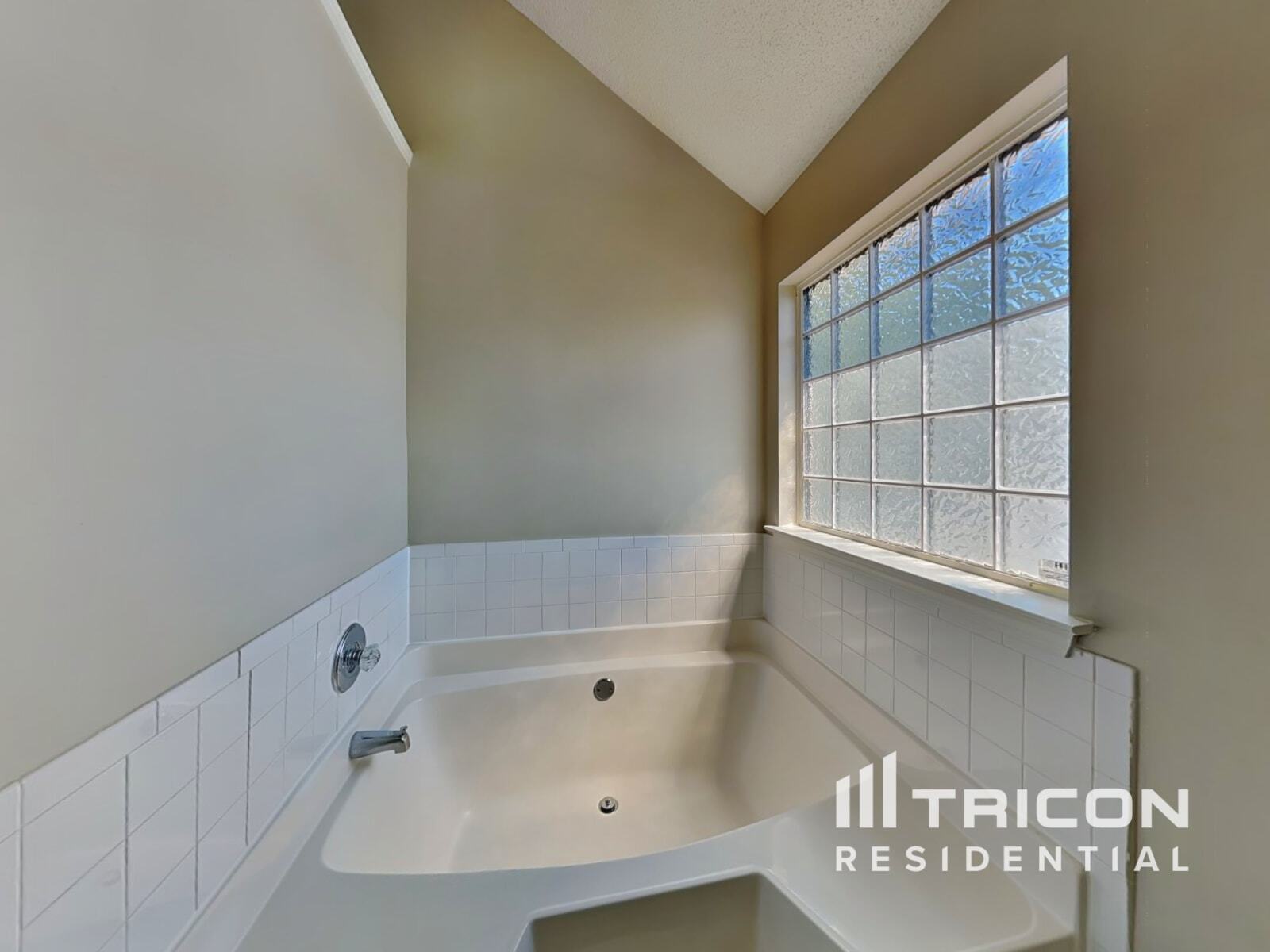 Building Photo - 5195 Bridle Point Pkwy