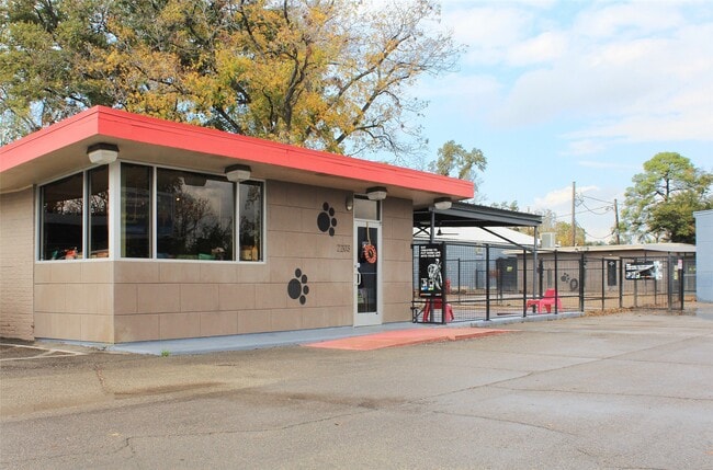 Building Photo - 5749 Larkin St