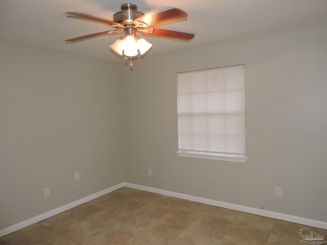 Building Photo - 5094 Yacht Harbor Cir