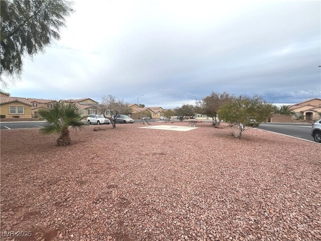 Building Photo - 6615 Brick House Ave