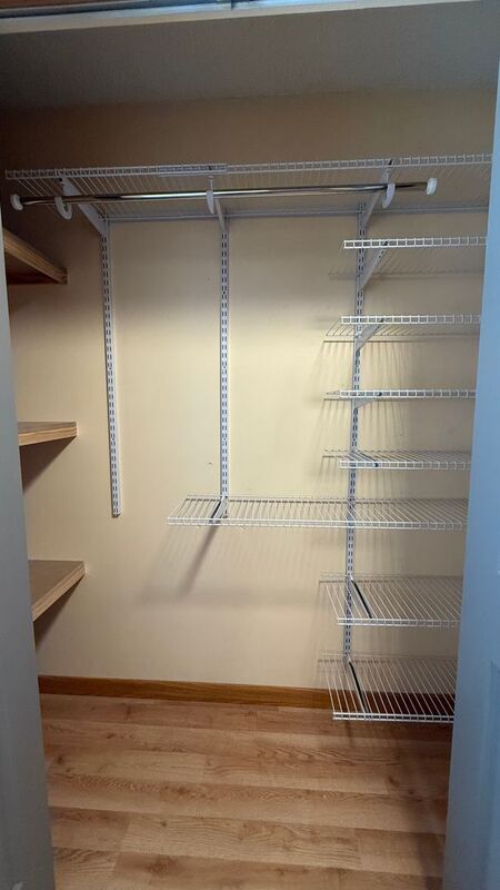 Building Photo - 8627/8635 Woodlawn Dr