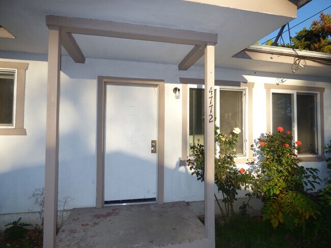 Building Photo - 4772/4776/4782 Sunnyview Rd NE Salem, OR 97305