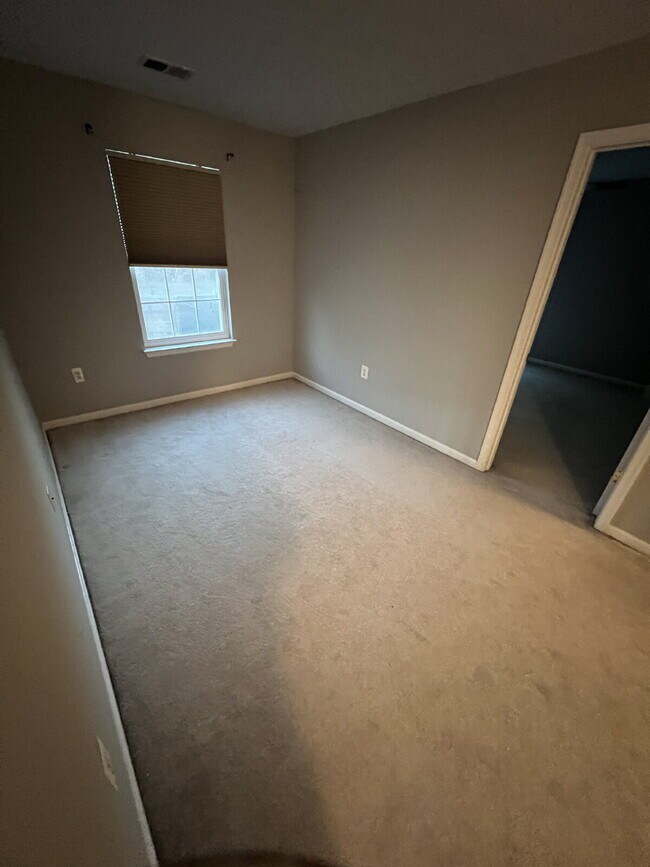 Building Photo - Move-in Special: HALF OFF off of the first...