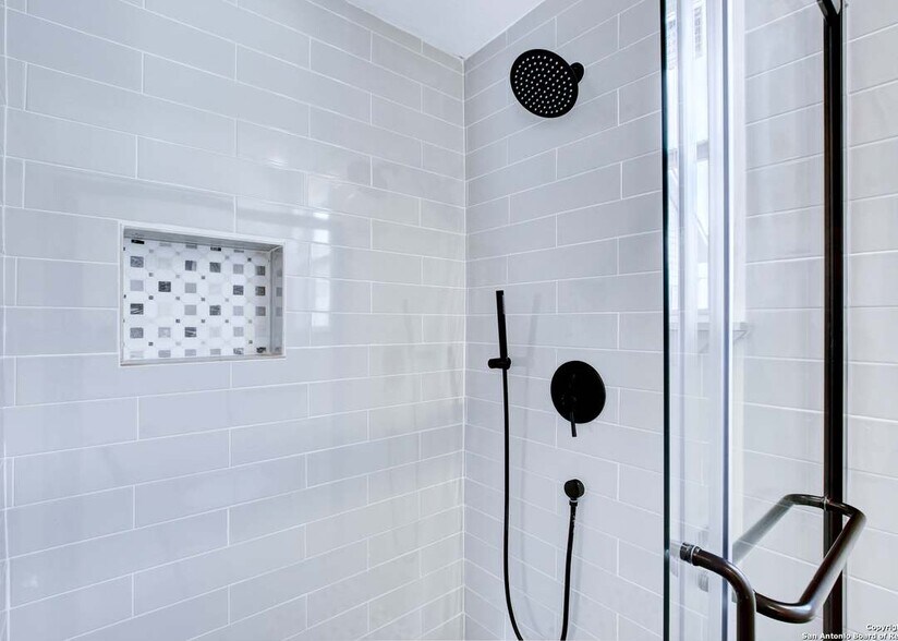 Building Photo - 415 S Olive St