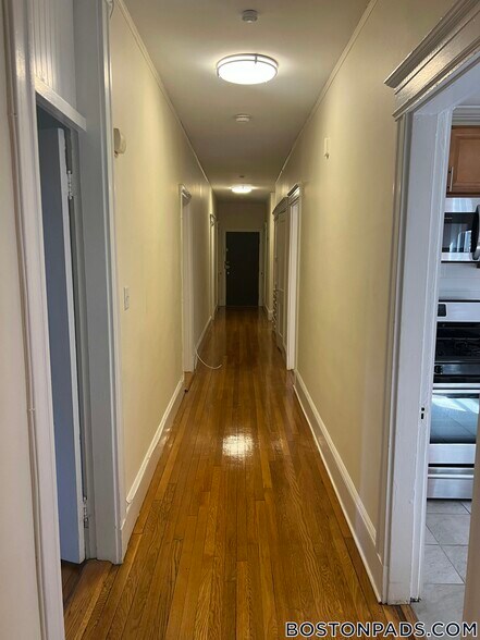 Building Photo - 143 Freeman St