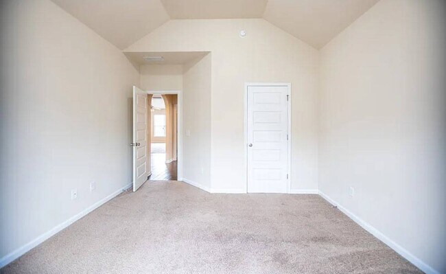 Building Photo - 6109 Mahogany Ter