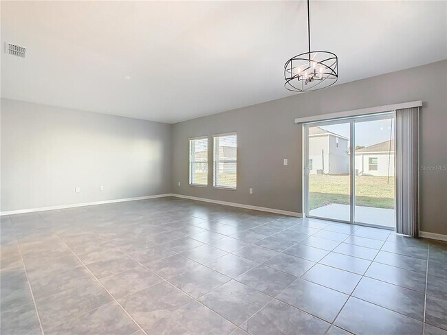 Building Photo - 1033 Holden Wy