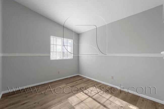 Building Photo - 464 E Jarvis St