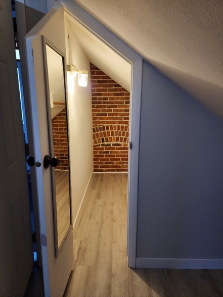 Building Photo - 109 N Kimball Ave