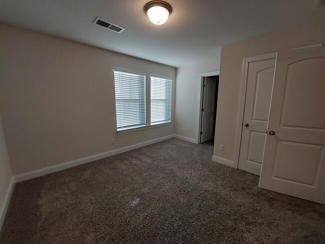 Building Photo - 824 Arrington Wy