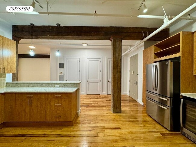 Building Photo - 275 Conover St