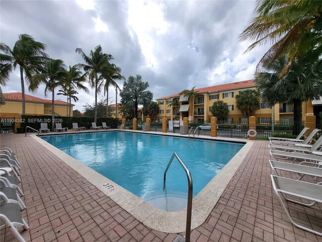 Building Photo - 7200 NW 114th Ave