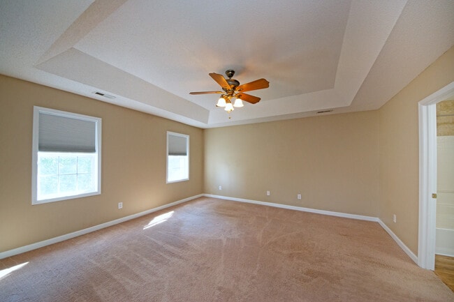 Building Photo - 1112 Huff Dr