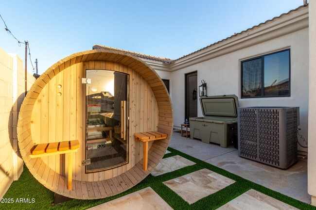 Building Photo - 2506 S 186th Dr