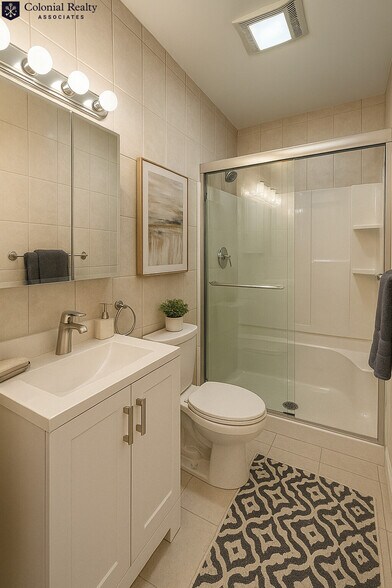 Building Photo - 73 Thatcher St