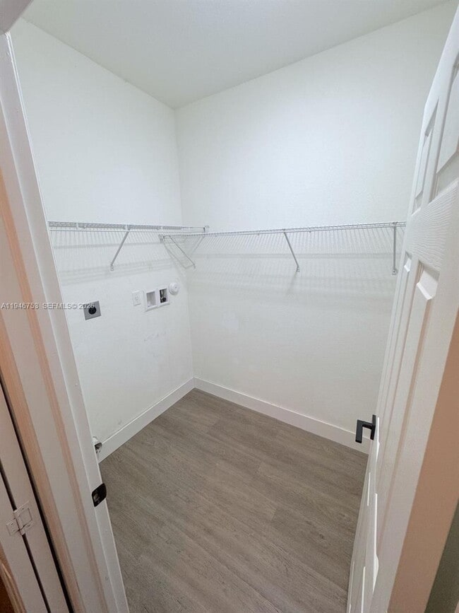 Building Photo - 11400 NW 75th Terrace