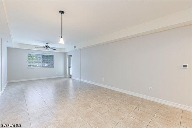 Building Photo - 1100 Pine Ridge Rd