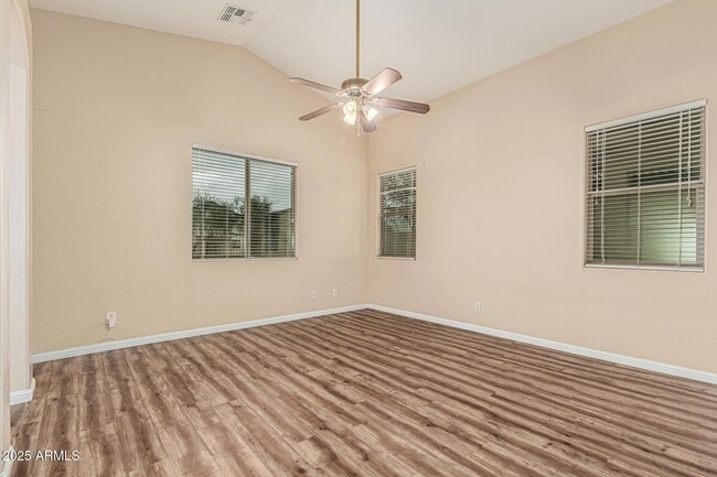 Building Photo - 6918 S 37th Dr