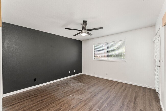 Building Photo - 5413 Allan Ct-